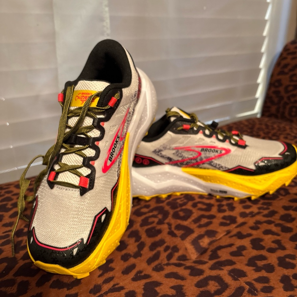 Brooks Caldera 7 Sneakers/Trail running Lunar Rock Lemon Chrome Black